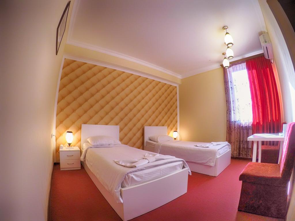 Vayk Hotel Exterior foto