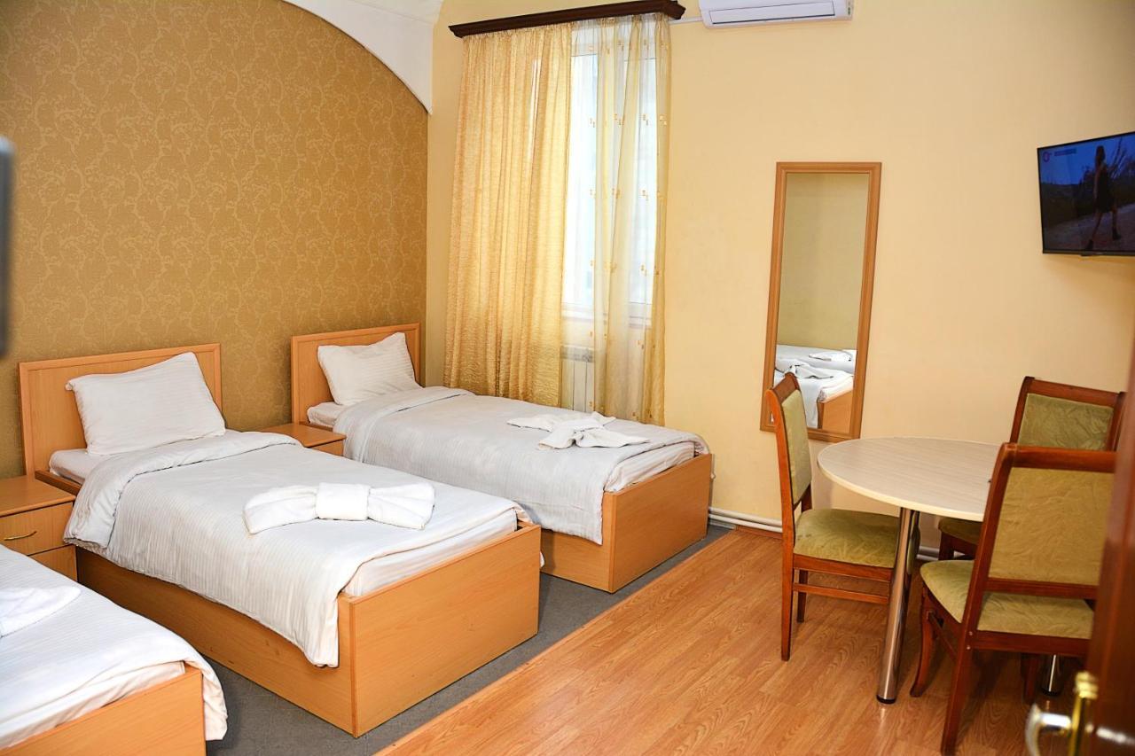Vayk Hotel Exterior foto